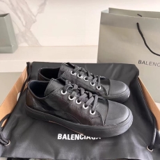 Balenciaga Low Shoes